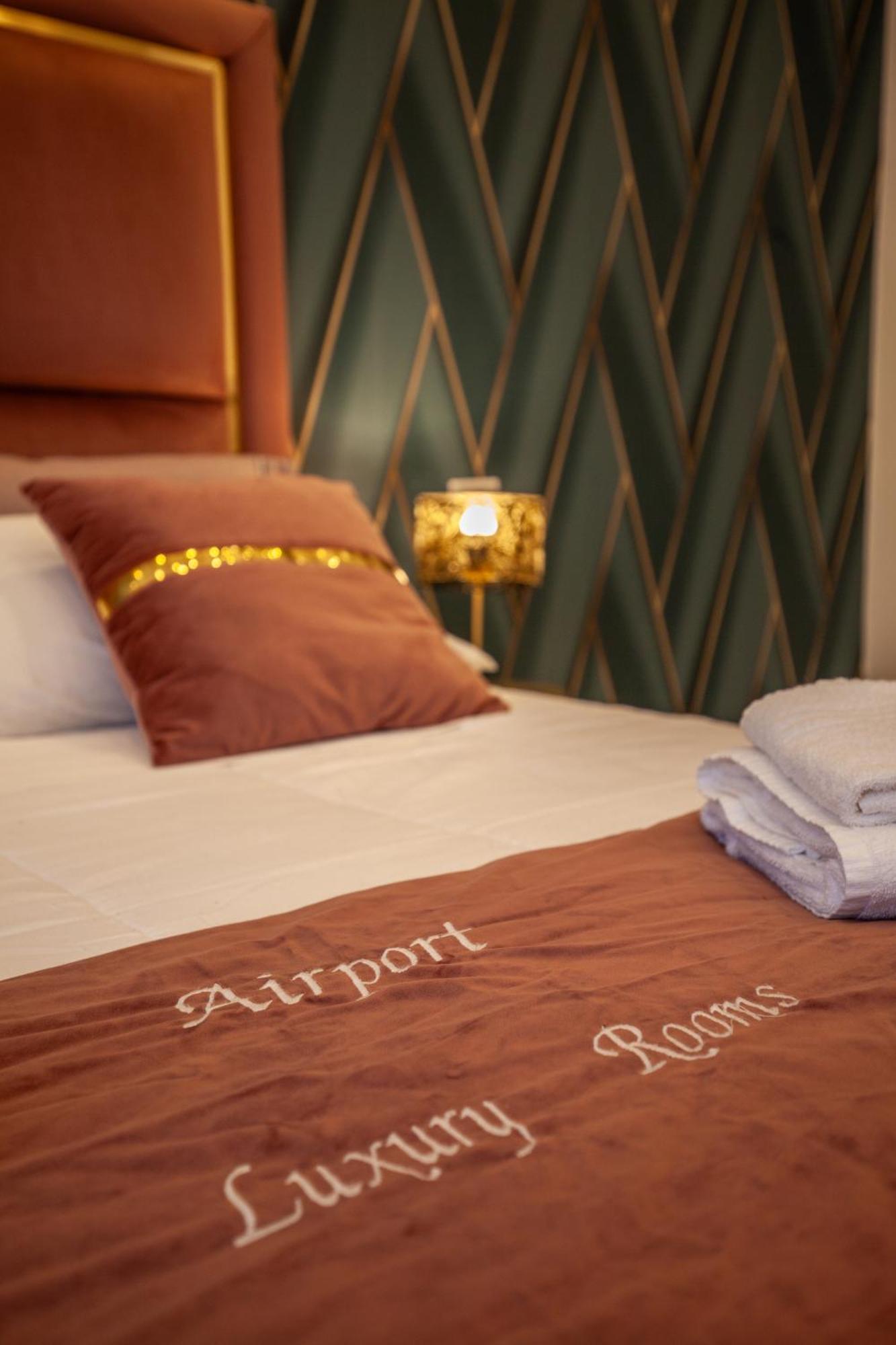 Airport Luxury Rooms Napels Buitenkant foto